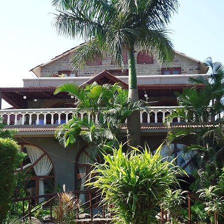 Cama Rajputana Club Resort Mount Abu Exterior photo